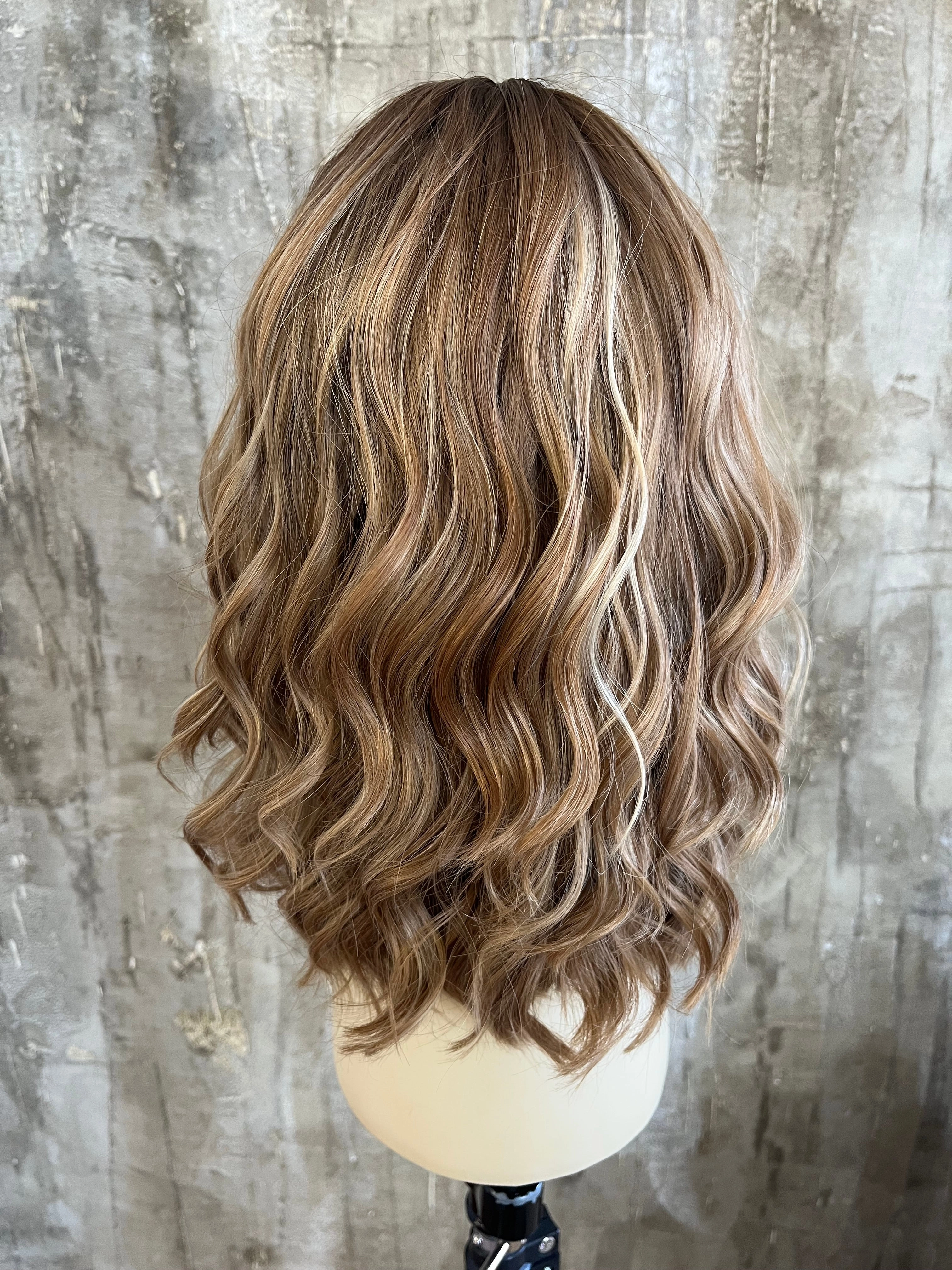 100% EUROPEAN VIRGIN HUMAN HAIR 14'' BLOND WITH DARK ROOTS