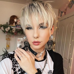 IMSTYLE Dark Roots Ombre Blonde Color Edgy Pixie Cut With Bangs Short Hairstyle Karen Wig For egirl