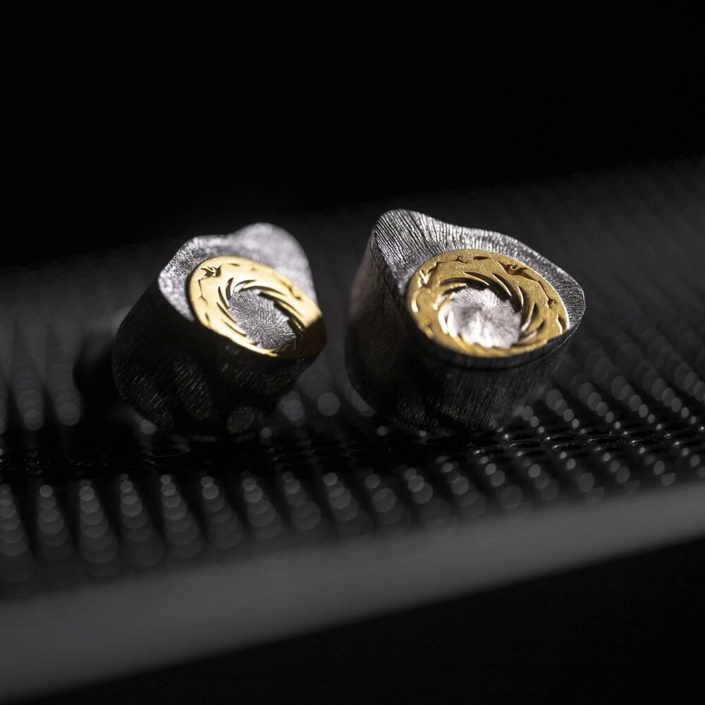 Moondrop Solis II / Solis 2 2DD   2BA   4EST Hybrid Silver - Cavity Tribrid In-Ear Monitors
