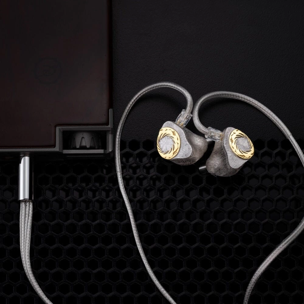 Moondrop Solis II / Solis 2 2DD   2BA   4EST Hybrid Silver - Cavity Tribrid In-Ear Monitors