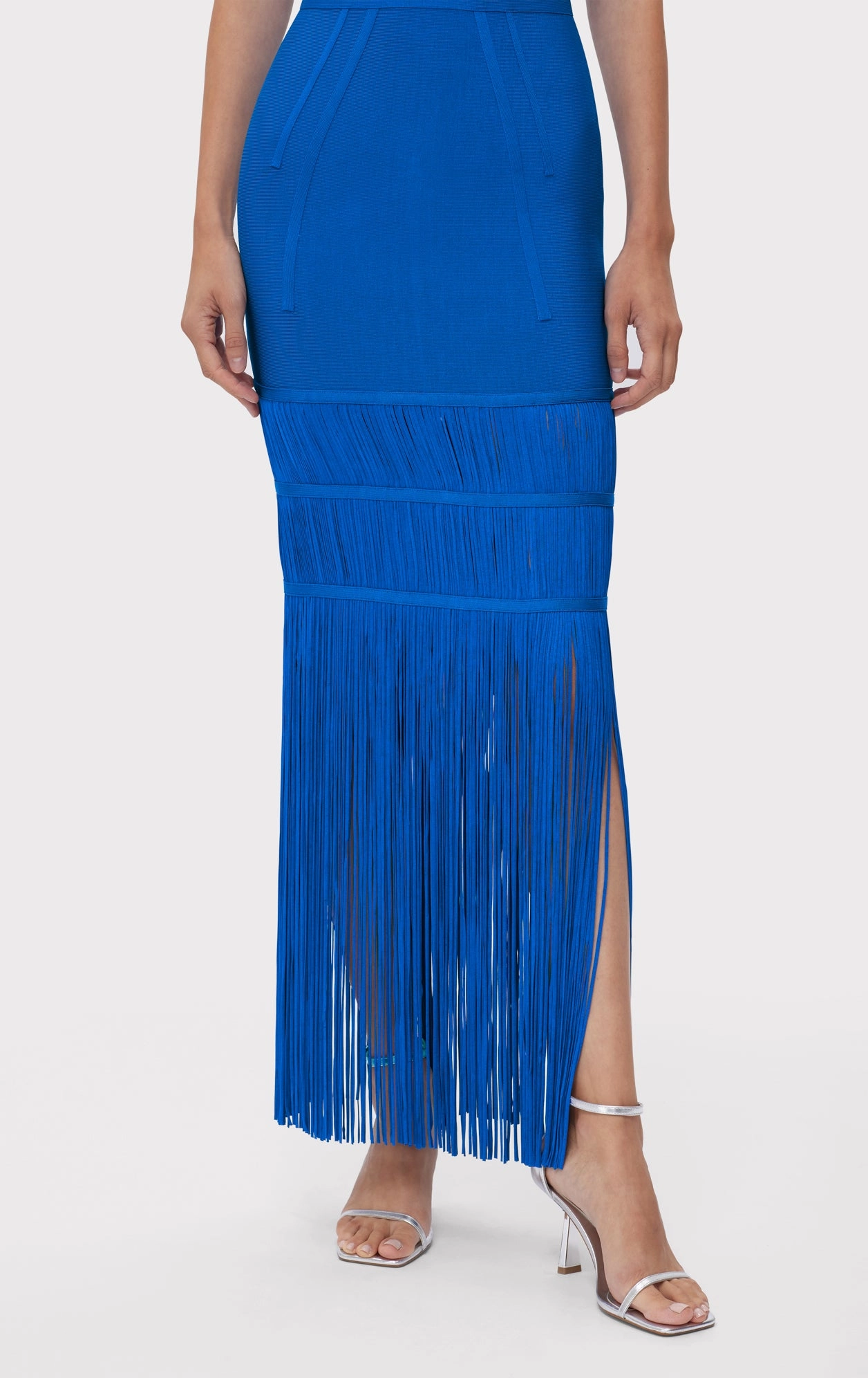 SWEETHEART FRINGE S/L GOWN